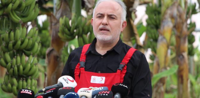 Kızılay’dan Hatay’da muz hasadı