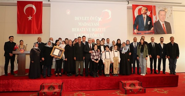Devlet Övünç Madalyası, Beratı ve Rozeti Takdim Töreni Düzenlendi