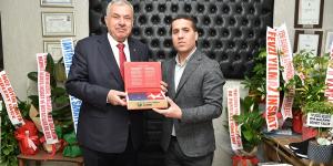 Başkan Yılmaz, Doğan Aydın’ı ziyaret etti