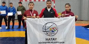 Hatay Büyükşehir Belediyesporlu güreşçilerden üstün başarı