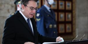 Ali Babacan, Anıtkabir özel defterini imzaladı