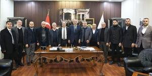 “Başkan Yılmaz esnafa kol kanat gerdi”
