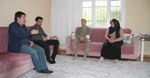 Şehit Abacı’nın annesine anlamlı ziyaret