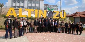 Başkan Sarı huzurevi sakinlerini ağırladı