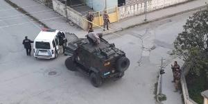 Hatay’da polise el bombası atan 2 kişi yakalandı