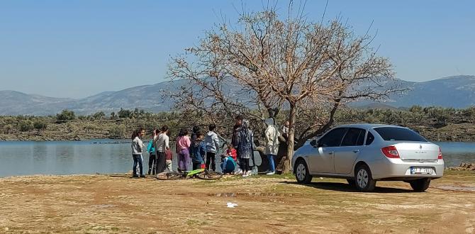 Volkanik göl piknikçilerin akınına uğruyor