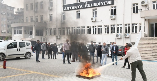 Antakya Belediyesi’nde yangın tatbikatı yapıldı