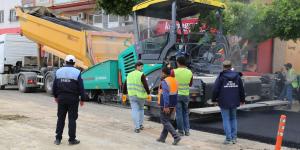 BÜYÜKŞEHİR’İN ASFALT SERİM ÇALIŞMALARI İSKENDERUN’DA