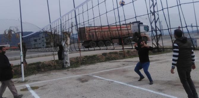 Hassa’da voleybol sahaları yeniden düzenlendi