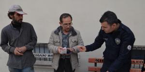 Suriyeli kağıtçı bulduğu 8 bin 500 lirayı sahibine teslim etti