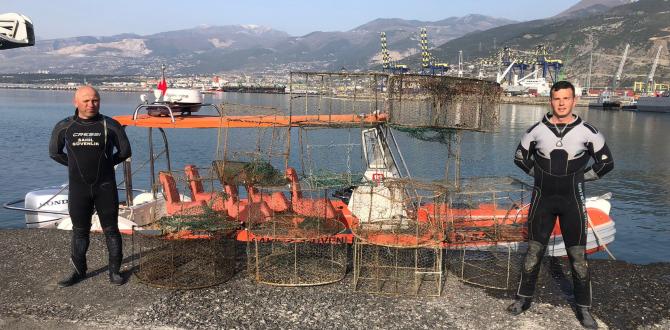 Hatay’da yasa dışı balık avlamada kullanılan 35 kafes ele geçirildi