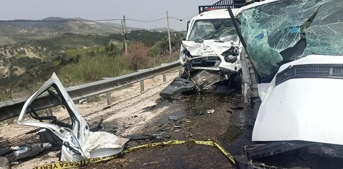 Hatay’da ticari araçlar çarpıştı: 2 ölü, 3 yaralı