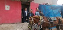 Kırıkhan’da çöp konteynerlerini çalan baba oğul yakalandı