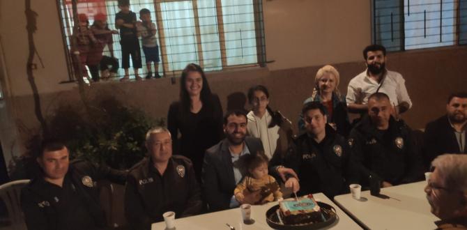 Kavga ihbarına giden polislere sürpriz kutlama