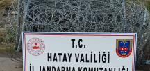 Hatay’da otoyoldaki tel örgü ve demir direkleri çalan şüpheli yakalandı