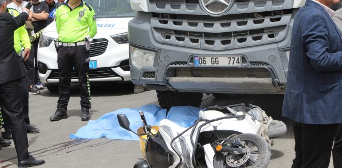 Hatay’da kamyon ile çarpışan motosiklet sürücüsü hayatını kaybetti