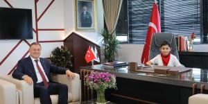 BAŞKAN SAVAŞ 23 NİSAN’DA MAKAMINI ÇOCUKLARA DEVRETTİ