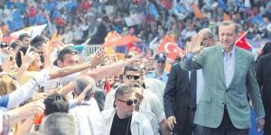 Erdoğan: Gençlerimizi bozuk para gibi harcamalarına müsaade etmeyeceğiz