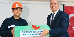 Başkan Gül meslek lisesinde ödül verdi