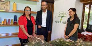 BAŞKAN GÜZEL DEFNE BELEDİYESİ KOZA EVİ’Nİ ZİYARET ETTİ
