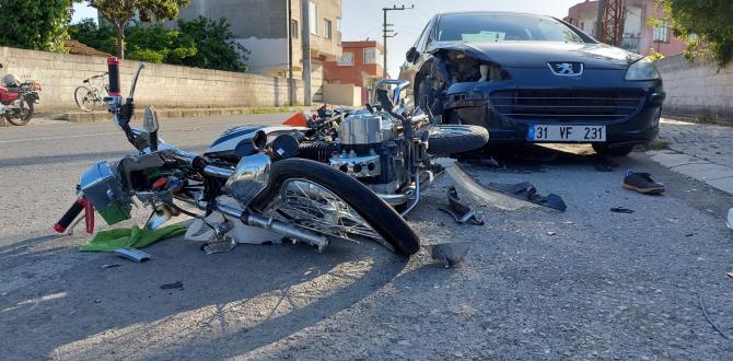 Otomobil ile motosiklet çarpıştı: 2 yaralı