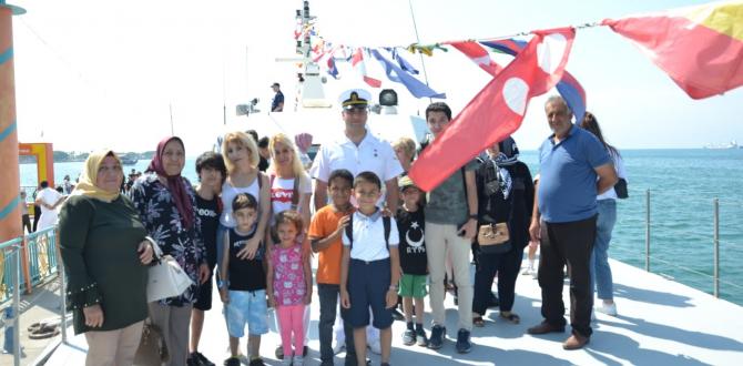İskenderun’da sahil güvenlik botunu bin 930 vatandaş ziyaret etti