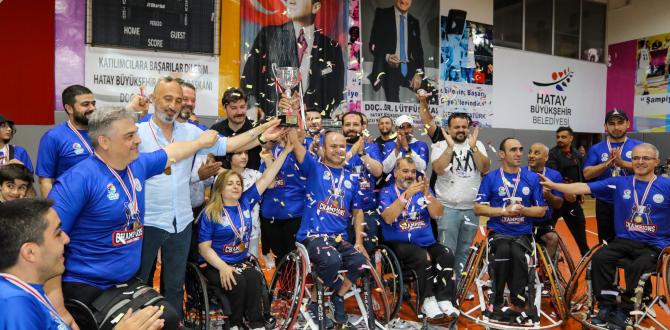 ŞAMPİYON KUPASINA KAVUŞTU