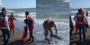 TORUNUNU KURTARMAK İSTERKEN RİP AKINTISINA KAPILARAK BOĞULDU!!