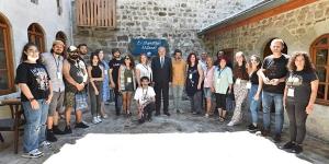 “Başkan Yılmaz’dan sanat ve sanatçıya destek”