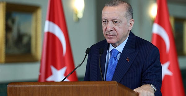 Erdoğan: Tüm memurların ek göstergelerini 600 puan artırıyoruz
