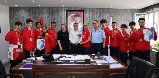 ŞAMPİYON SPORCULARDAN ANLAMLI ZİYARET