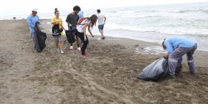 Hatay Büyükşehir ekipleri kaplumbağa yuvalarını temizledi