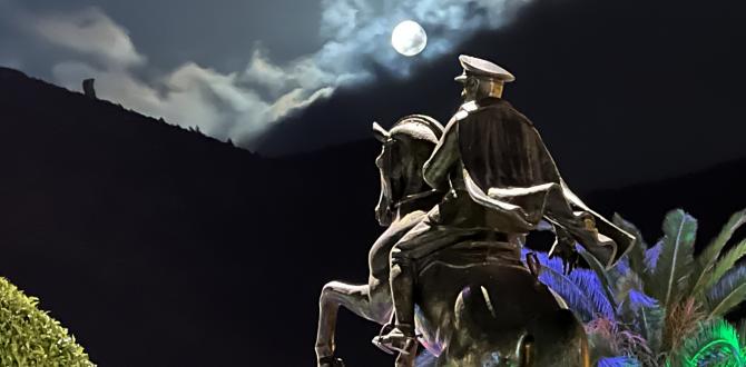 Hatay’da Atatürk büstü ile dolunay manzarası