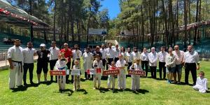 300 sporcu Yayladağı’nda yarıştı