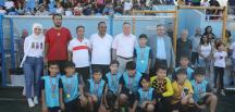 SAVAŞ’TAN ŞAMPİYON FUTBOLCULARA SÜRPRİZ ZİYARET