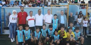 SAVAŞ’TAN ŞAMPİYON FUTBOLCULARA SÜRPRİZ ZİYARET