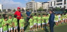 YAZ FUTBOL OKULU DEVAM EDİYOR