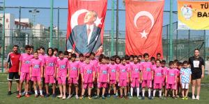 İskenderun’da geleceğin futbolcularına kadın antrenör