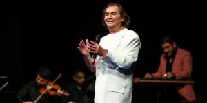 ARMAĞAN ÇAĞLAYAN “SİZE ANLATACAKLARIM VAR” İLE EXPO SAHNELERİNDE