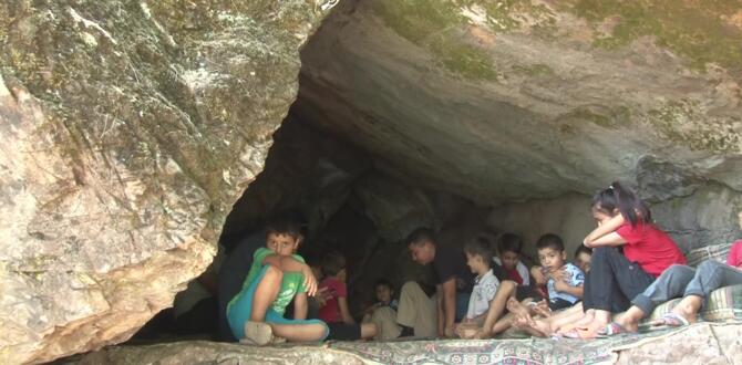 Hatay’da doğal klima özelliği olan mağara yaz aylarında ilgi görüyor